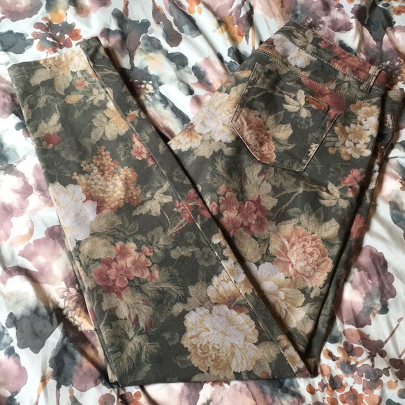 Free People Pants - NWOT floral jeggings